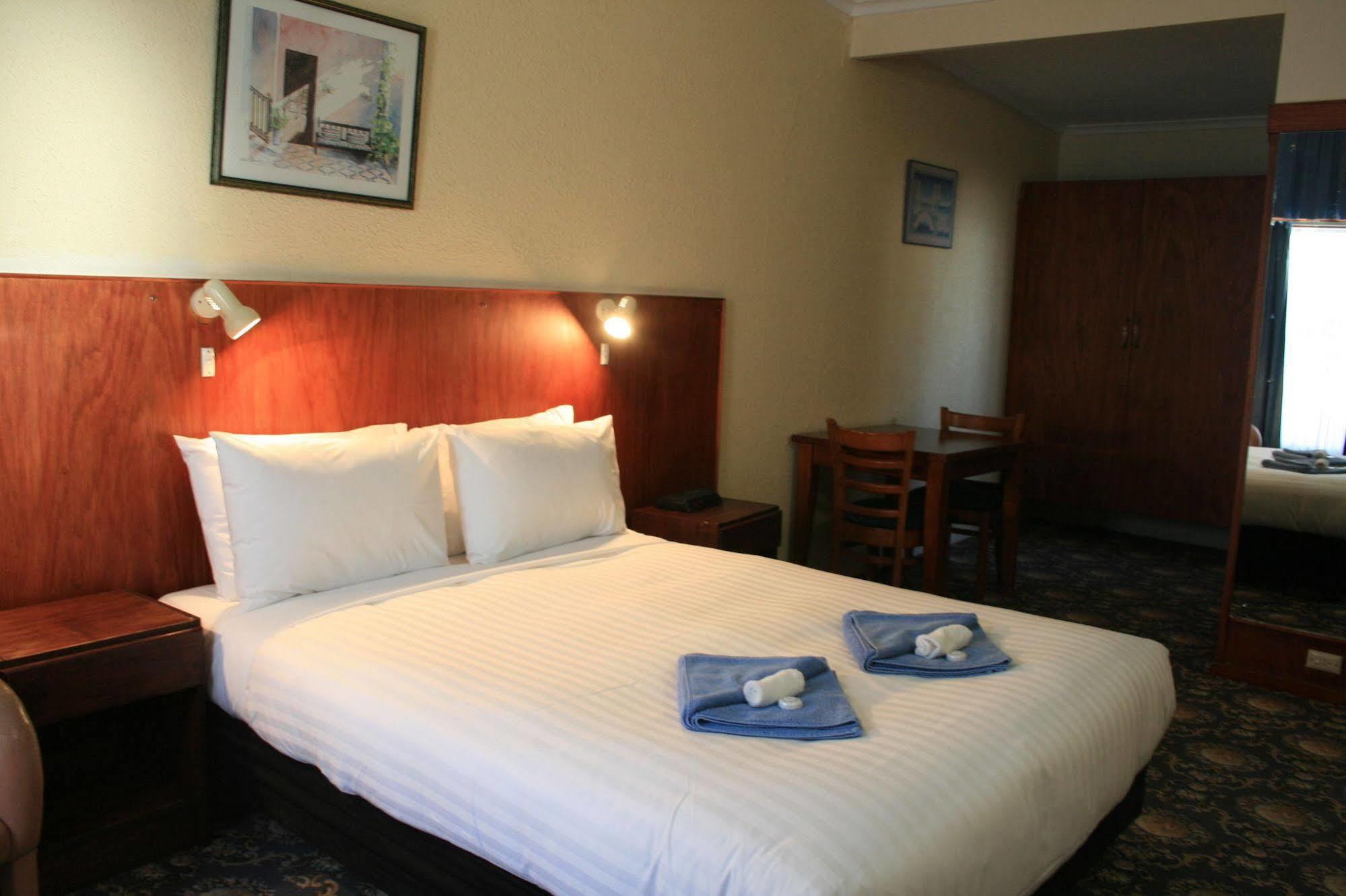 Ship Inn Motel Yarram Esterno foto